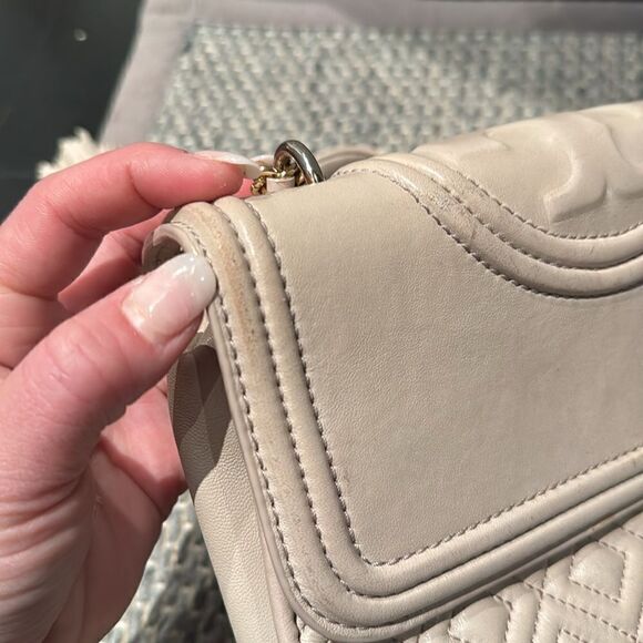 Tory Burch -Authentic Fleming Small Convertible Shoulder Bag Light Taupe - Picture 13 of 17